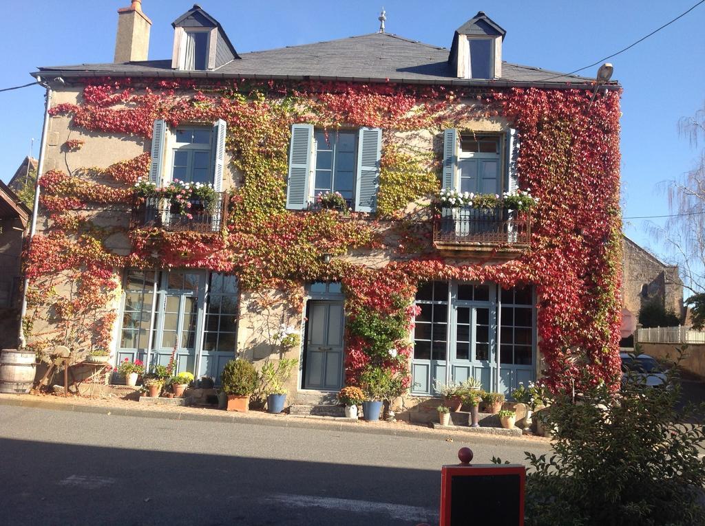 Avec Plaisir Saint-Plaisir Exterior foto